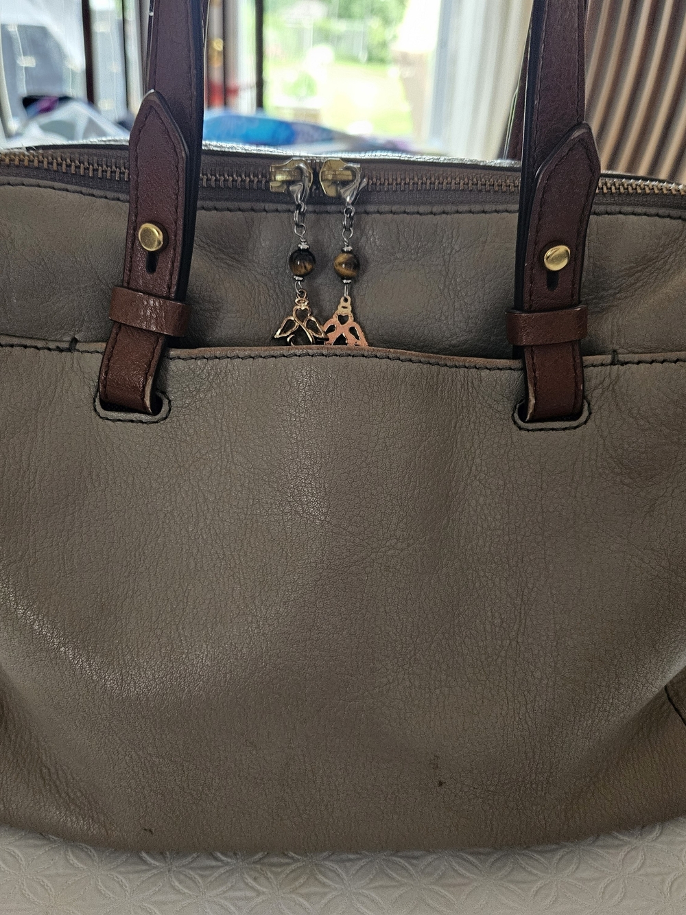 Classic Fossil Two-Tone Leather Handbag in Taupe and Brown